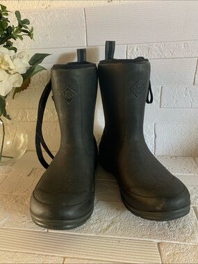 Muck Boot Women's Black Waterproof Ankle Booties